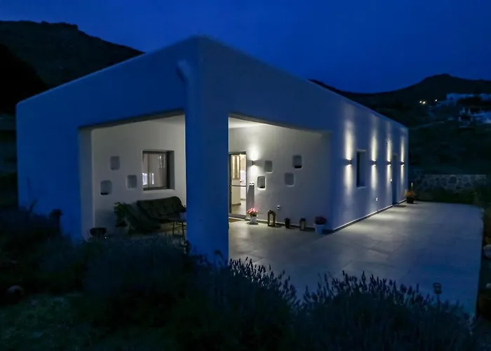 Дом отдыха Cycladic On The Hill With Beautiful Views!!